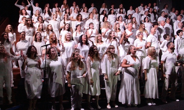 Aż 300 osób zaśpiewało podczas koncertu finałowego, który zakończył 18. Festiwal  "7xGospel"
