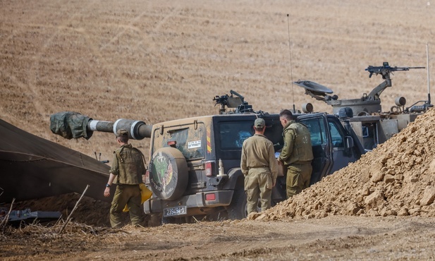 Izraelska armia gotowa wejść do Strefy Gazy