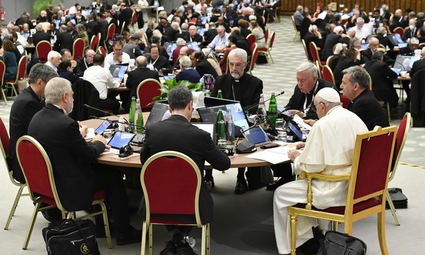 Synod o wkładzie kobiet w życie Kościoła i wysiłkach na rzecz pokoju