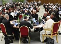 Synod o wkładzie kobiet w życie Kościoła i wysiłkach na rzecz pokoju