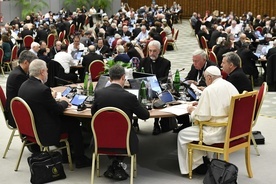 Synod o wkładzie kobiet w życie Kościoła i wysiłkach na rzecz pokoju