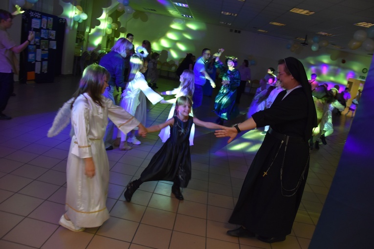 Przasnysz. Bal Wszystkich Świętych