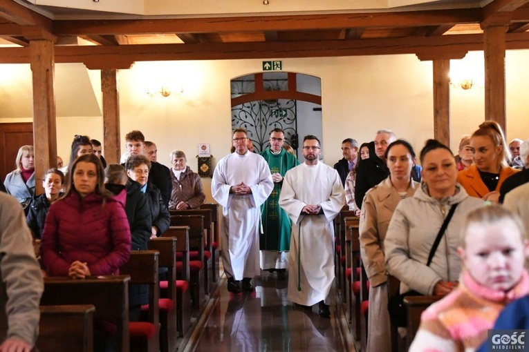 Relikwie bł. rodziny Ulmów już na stałe w zielonogórskiej Zawadzie