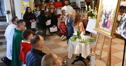 Relikwie błogosławionej rodziny Ulmów w zielonogórskiej Zawadzie