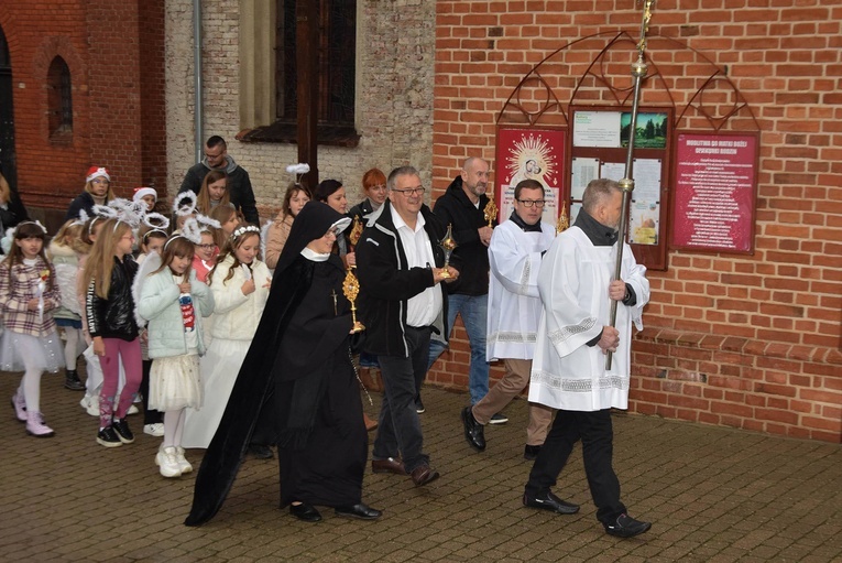 Orszak Wszystkich Świętych w Złocieńcu