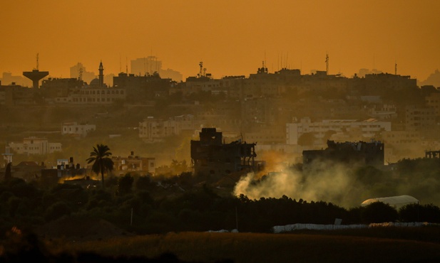 Izrael: Wojsko zaatakowało miasto Gaza z dwóch stron czołgami i piechotą