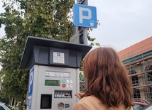 Katowice. Uwaga kierowcy! Od 1 grudnia więcej płatnych parkingów. Rosną też opłaty