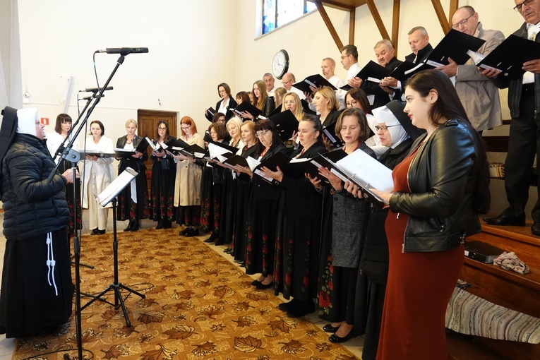 Tylmanowa. 60-lecie obecności albertynek w parafii