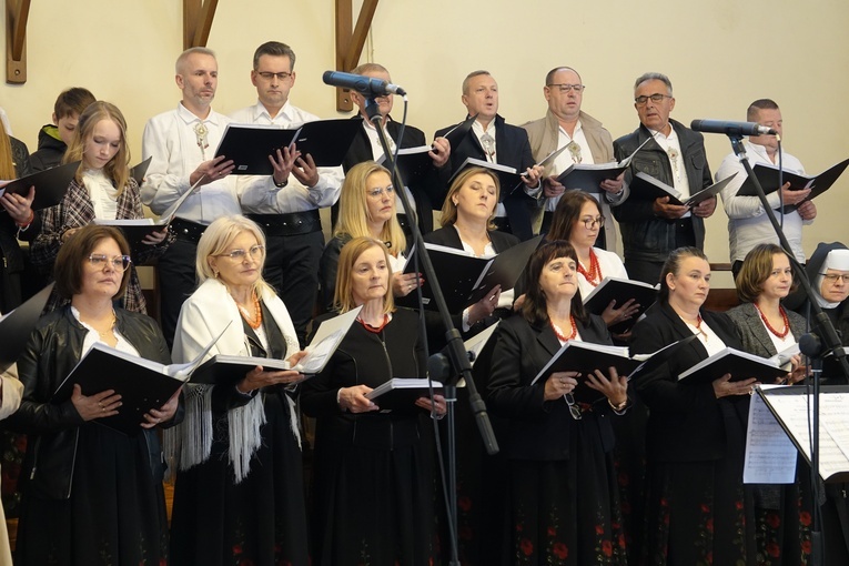 Tylmanowa. 60-lecie obecności albertynek w parafii