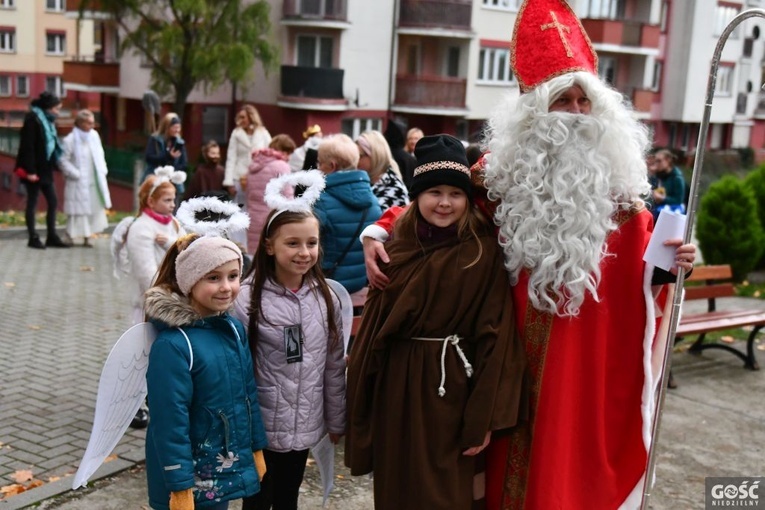 Marsz Wszystkich Świętych u franciszkanów