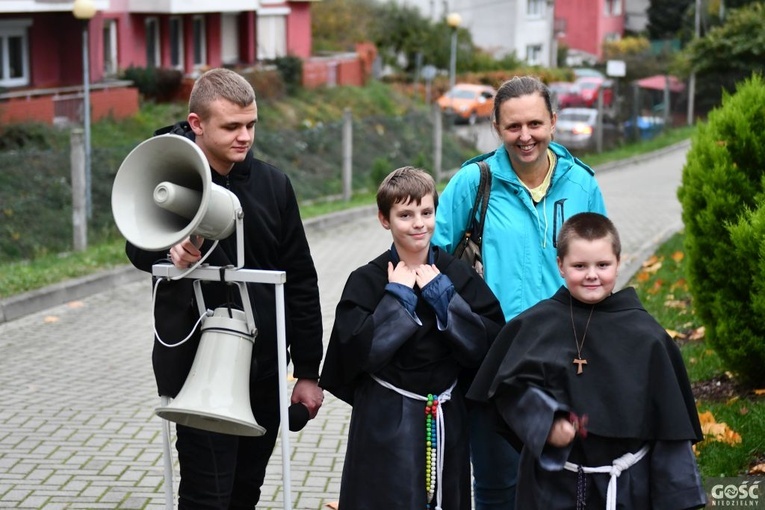 Marsz Wszystkich Świętych u franciszkanów