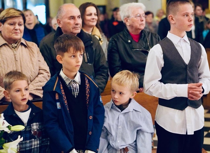 Żabno ze świętymi