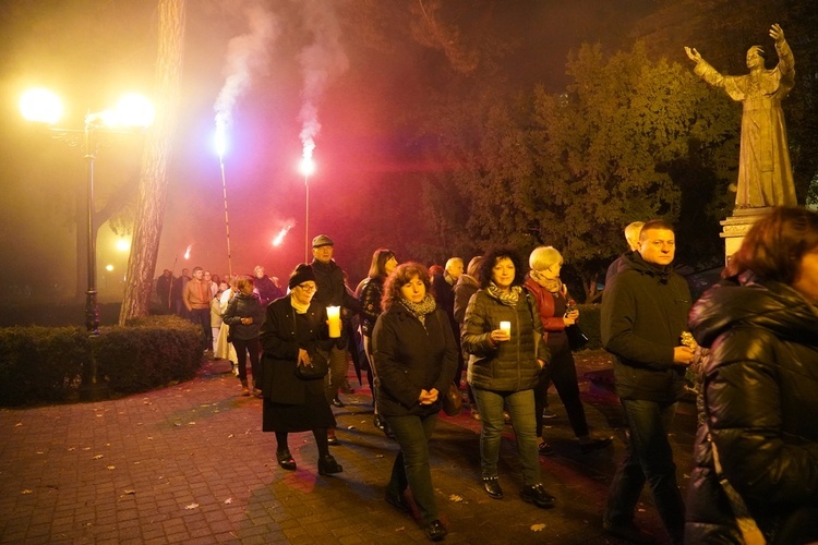 Oława. Wieczór Uwielbienia ze Świętymi