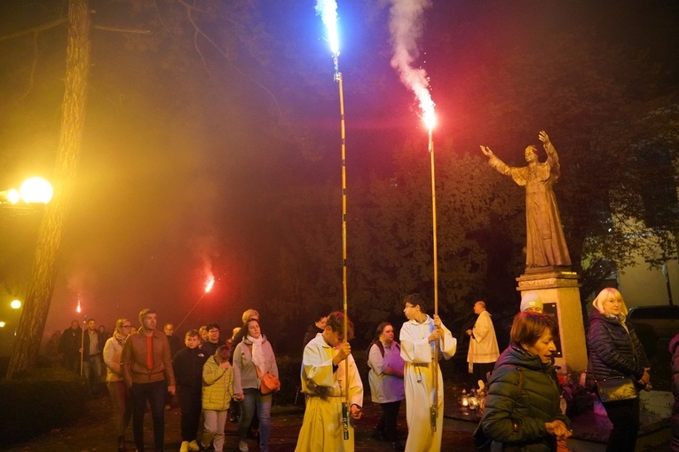 Oława. Wieczór Uwielbienia ze Świętymi