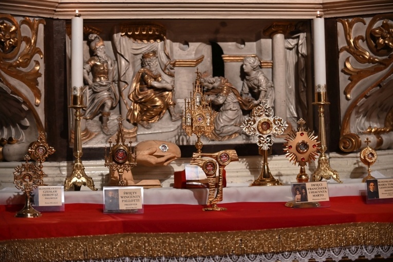 Wigilia uroczystości Wszystkich Świętych w diecezji