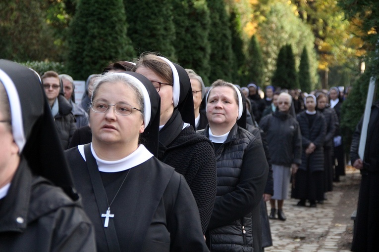 Uroczystość Wszystkich Świętych na cmentarzu św. Wawrzyńca przy ul. Bujwida