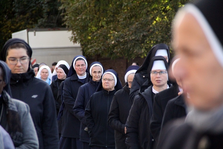 Uroczystość Wszystkich Świętych na cmentarzu św. Wawrzyńca przy ul. Bujwida