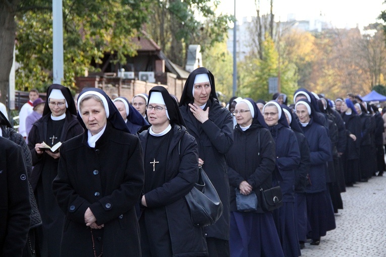 Uroczystość Wszystkich Świętych na cmentarzu św. Wawrzyńca przy ul. Bujwida