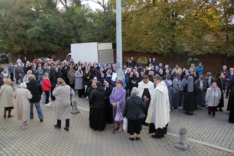 Uroczystość Wszystkich Świętych na cmentarzu św. Wawrzyńca przy ul. Bujwida