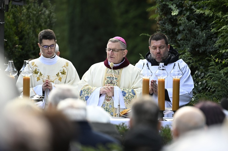 Uroczystości na cmentarzu w Koszalinie