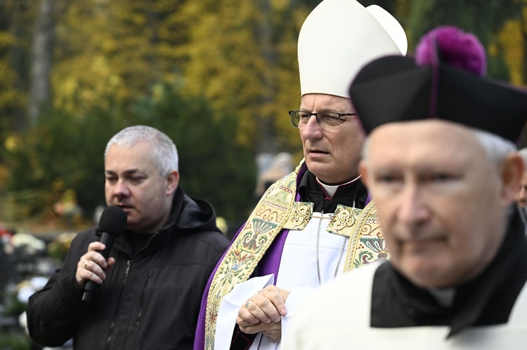 Uroczystości na cmentarzu w Koszalinie