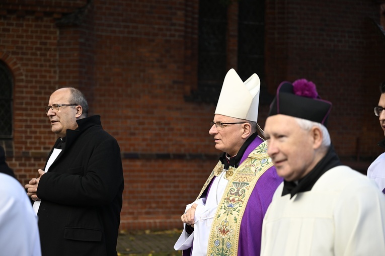 Uroczystości na cmentarzu w Koszalinie