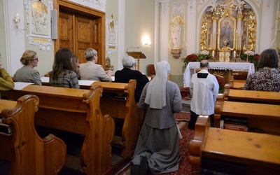 Herbatki w klasztorze z kobietami Starego Testamentu