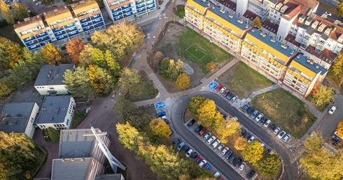 Tychy. Plac Konstytucji odnowiony