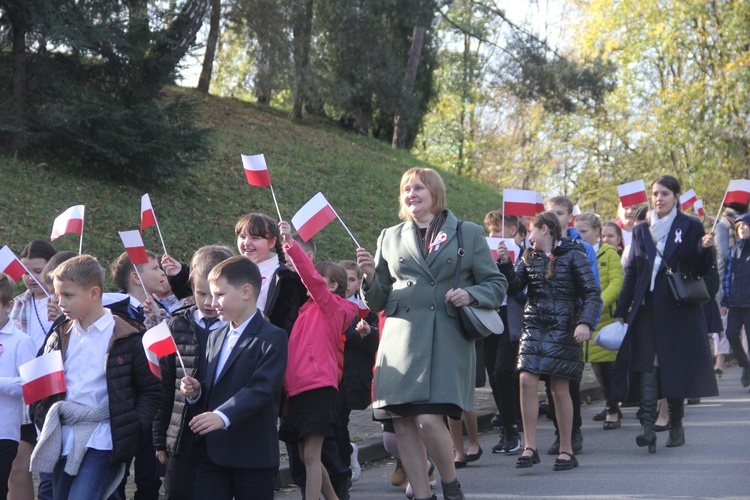 Rożnów. Polska Niepodległa patronem szkoły