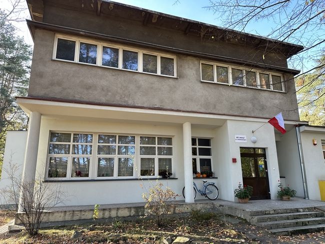 W tym budynku powstanie Centrum Opiekuńczo-Mieszkalne.