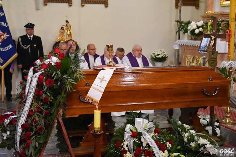 Pogrzeb śp. ks. kan. Stefana Dolnego