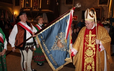 Czarny Dunajec. Biskup święci, Ziółko śpiewa