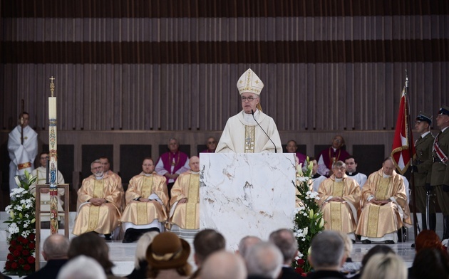 Bp Lechowicz: Receptą na trawiący nas nowotwór wzajemnej wrogości jest solidarność