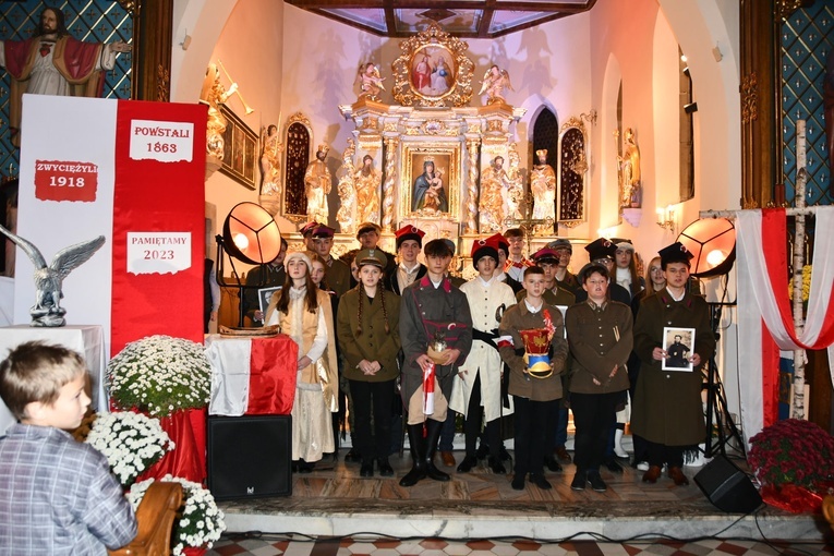 Wojakowa. Inscenizacja patriotyczna młodzieży