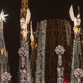 Barcelona: Ukończono wieże ewangelistów bazyliki Sagrada Familia