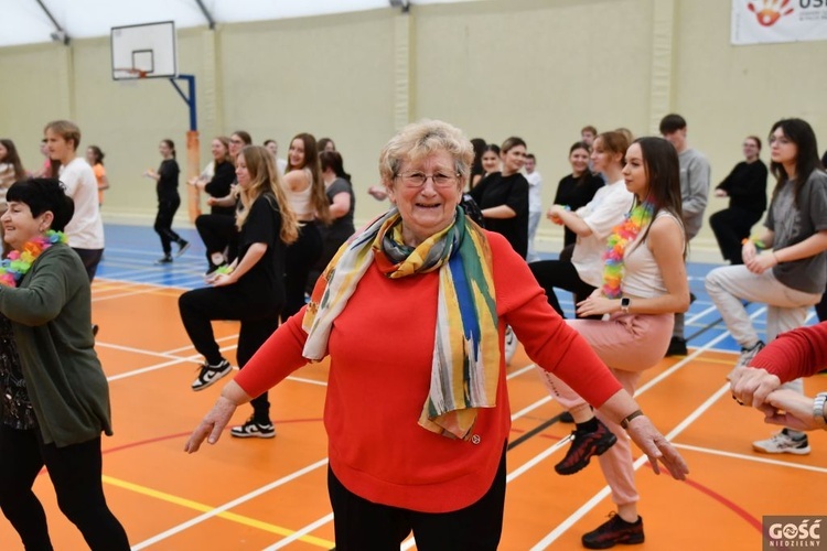 Międzypokoleniowa zumba w Zielonej Górze