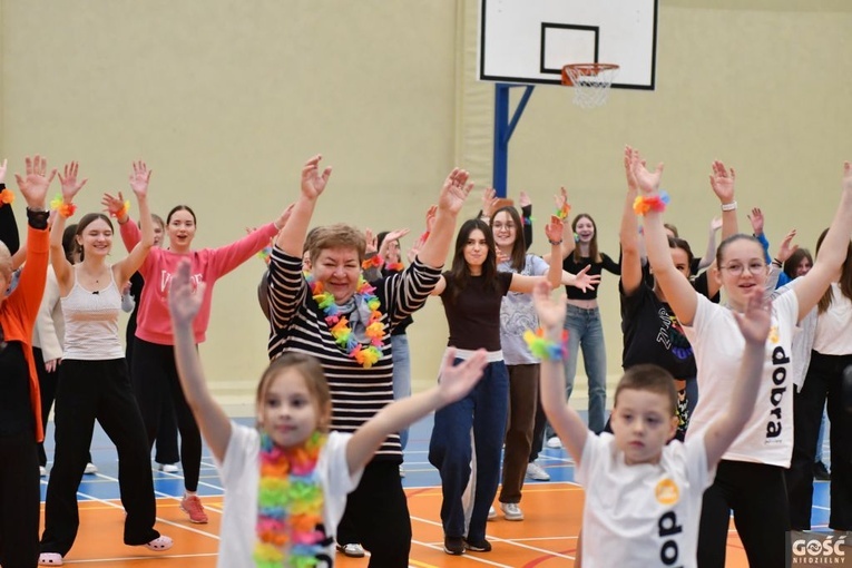 Międzypokoleniowa zumba w Zielonej Górze