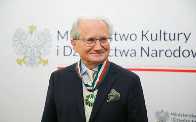 Janusz Rosikoń uhonorowany Złotym Medalem Gloria Artis - najwyższym odznaczeniem Ministerstwa Kultury