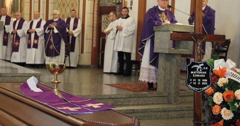 Pogrzeb śp. ks. Edwarda Matyśniaka