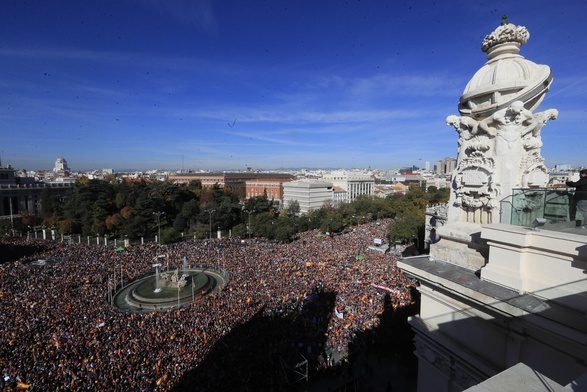 Paraliż Madrytu wskutek masowego protestu przeciwko rządowi Sancheza i amnestii dla katalońskich separatystów