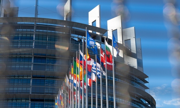 Parlament Europejski opowiedział się za zmianą traktatów unijnych