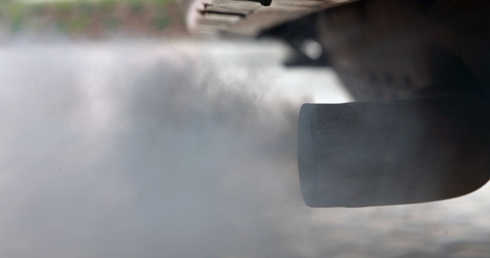 Parlament Europejski za przepisami zmniejszającymi zanieczyszczanie powietrza przez ciężarówki i autobusy