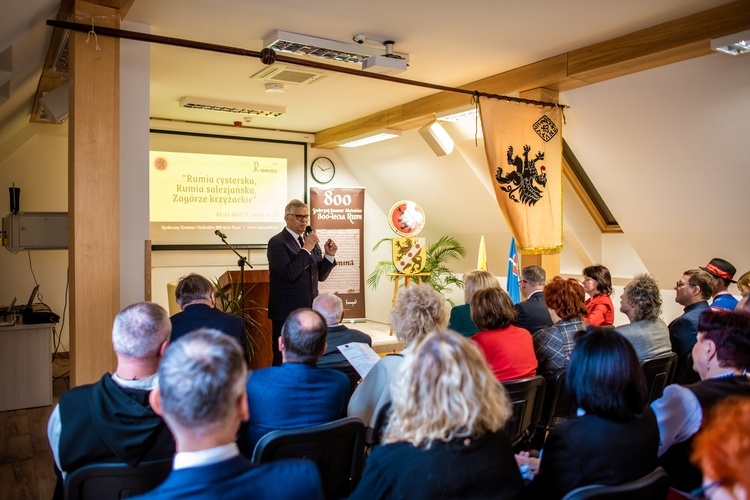 Konferencja o wkładzie zgromadzeń zakonnych w rozwój Rumi