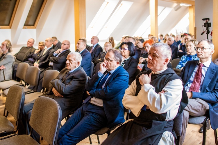 Konferencja o wkładzie zgromadzeń zakonnych w rozwój Rumi