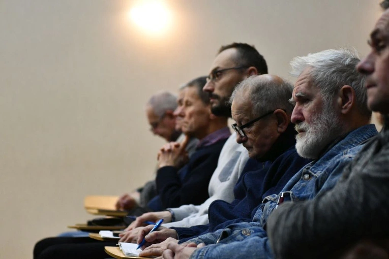 Rekolekcje dla nadzwyczajnych szafarzy Komunii Świętej w Głogowie