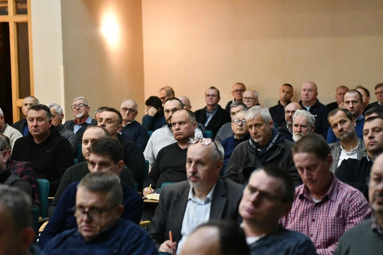 Rekolekcje dla nadzwyczajnych szafarzy Komunii Świętej w Głogowie