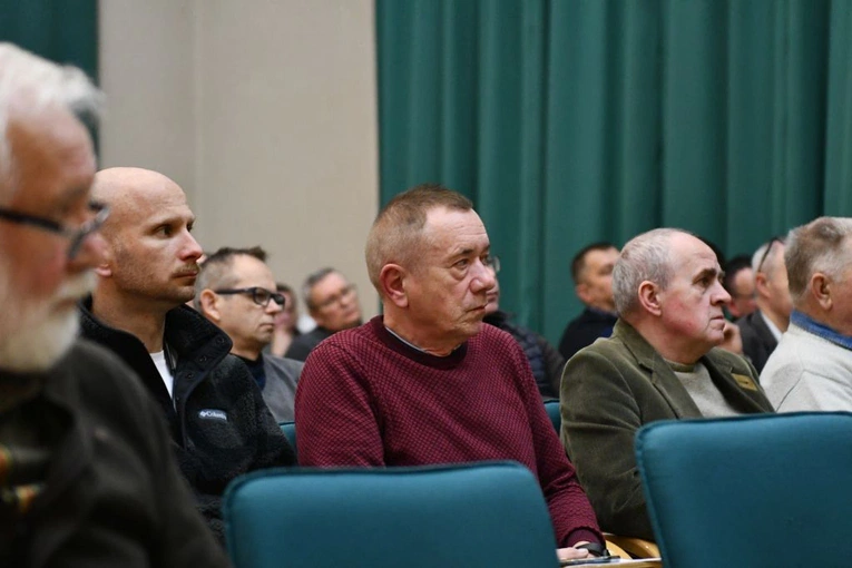 Rekolekcje dla nadzwyczajnych szafarzy Komunii Świętej w Głogowie