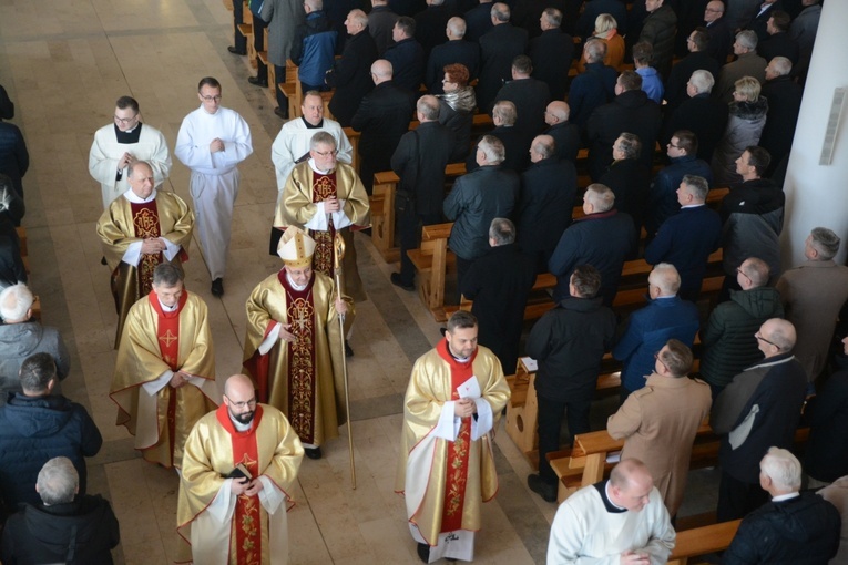 Dzień skupienia nadzwyczajnych szafarzy Komunii św.