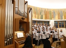 Na organach grał prof. Henryk Jan Botor.