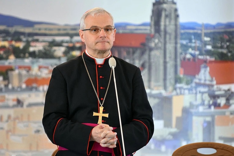 Bp Marek Mendyk.